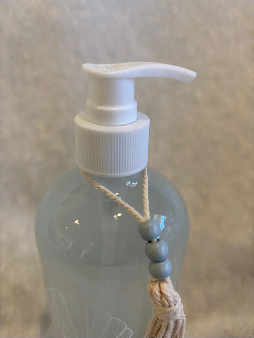 Sand +Fog Scented California Waves Hand Wash NWT 15.7oz Glass Pump